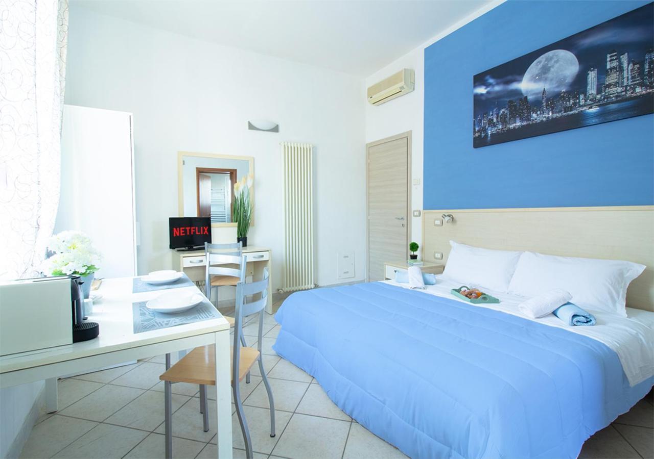 Athena Rooms - Parcheggio Privato Bologna Exteriör bild