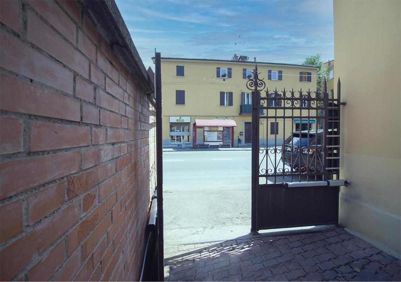 Athena Rooms - Parcheggio Privato Bologna Exteriör bild