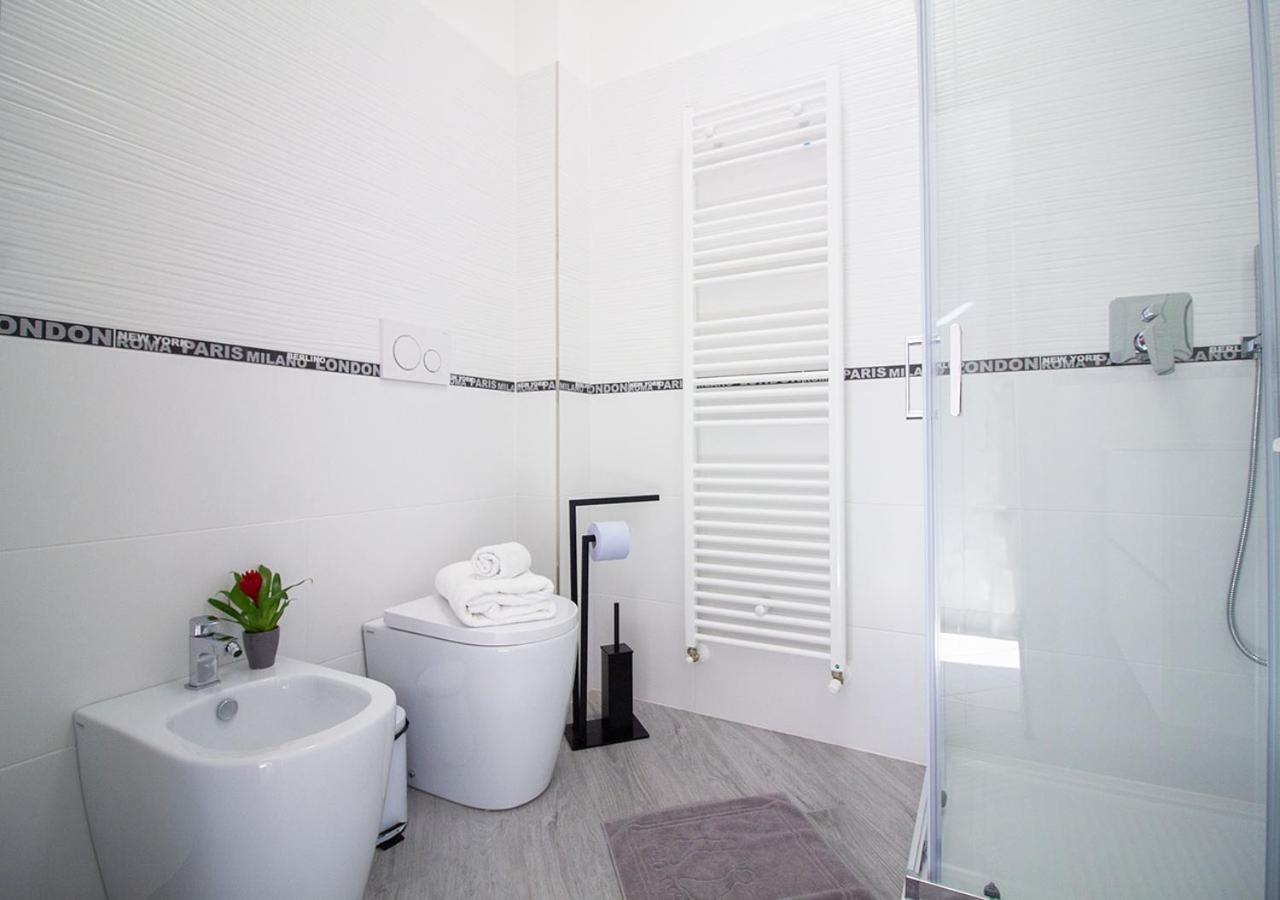 Athena Rooms - Parcheggio Privato Bologna Exteriör bild